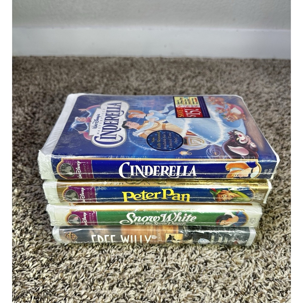 Disney/WarnerBro VHS Lot Snow White, Cinderella, Peter Pan, FreeWilly NEW Sealed